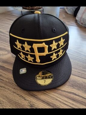 New Era Black and Gold Pittsburgh P Star Embroidered Fitted Hat